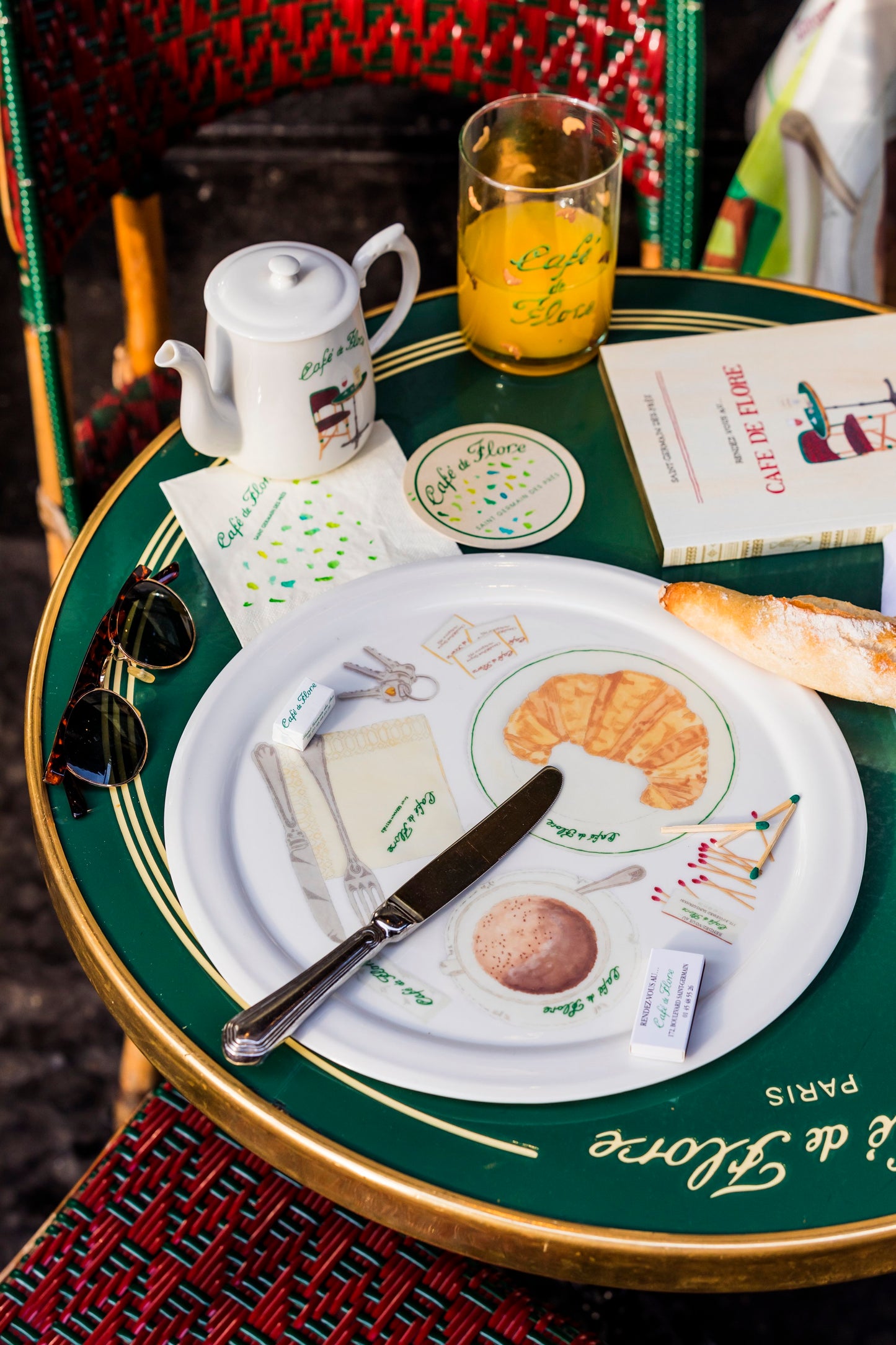 Plateau rond | CAFÉ DE FLORE