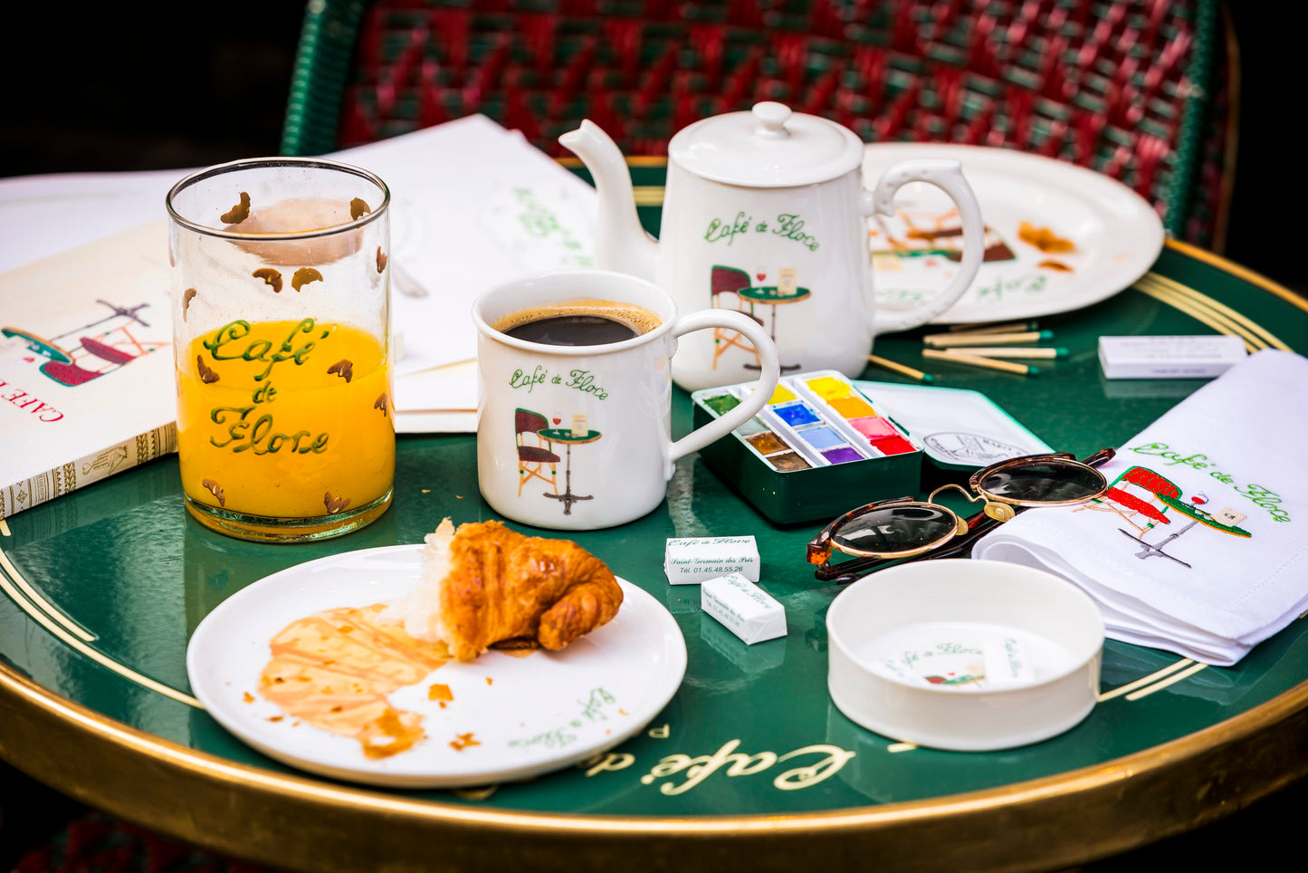 Serviette en lin brodée | CAFÉ DE FLORE