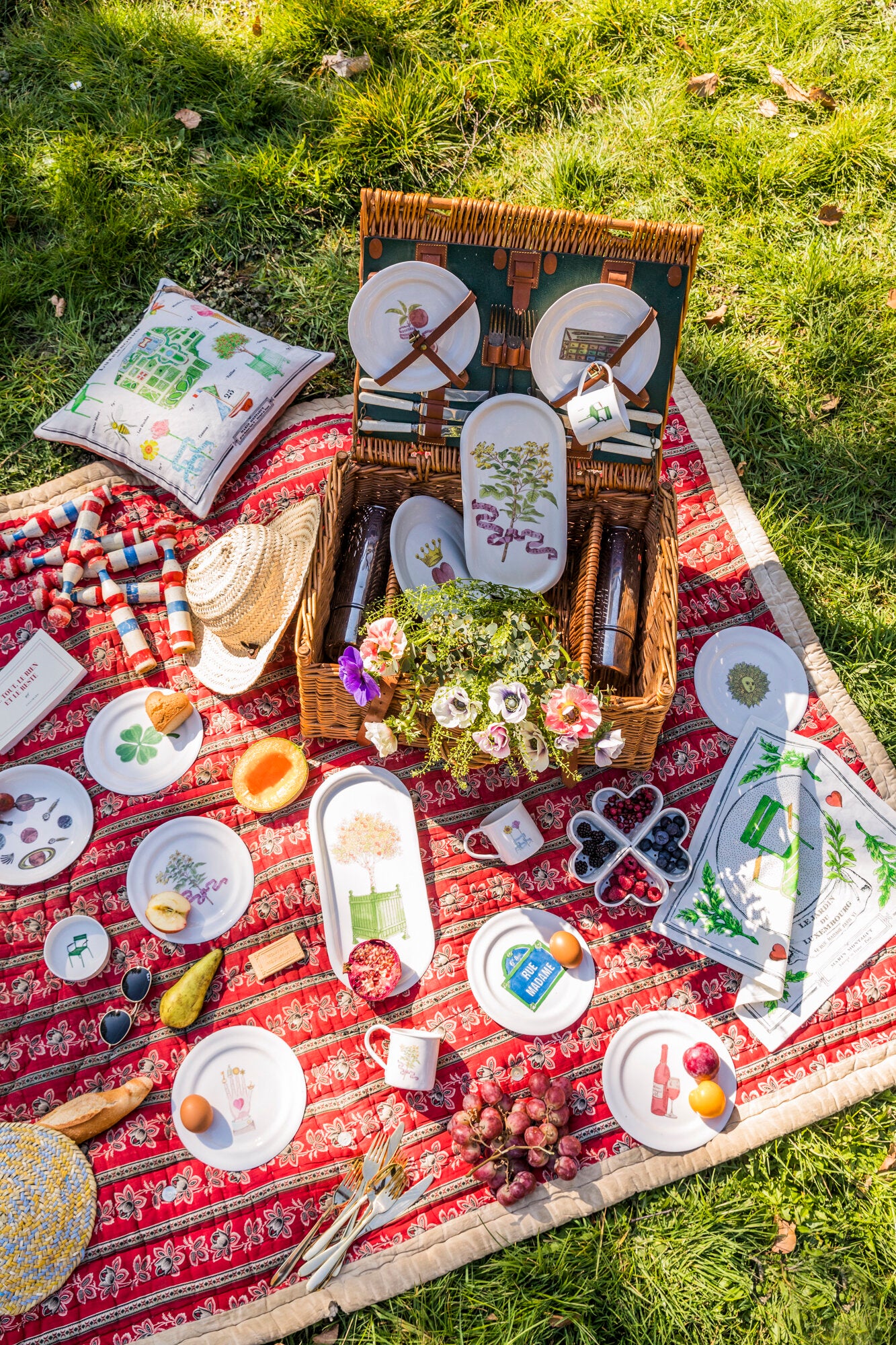 Plateau | LA TOUR EIFFEL DRAPEAU