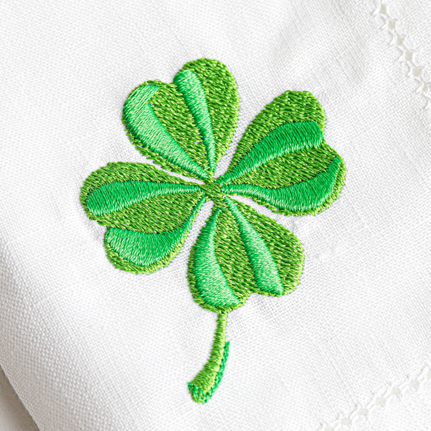Embroidered linen napkin | CHANCE